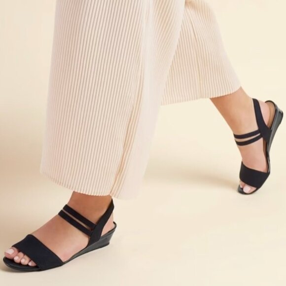 LifeStride Yolo Wedge Sandal - Picture 5 of 10